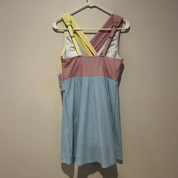 NWT Lands' End Women's Tummy Control Swim Dress Size 10 Seersucker V-neck Beach - Picture 3 of 7